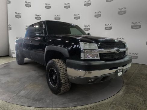 Used 2004 Chevrolet Silverado 2500 LS AWD/4WD image 1