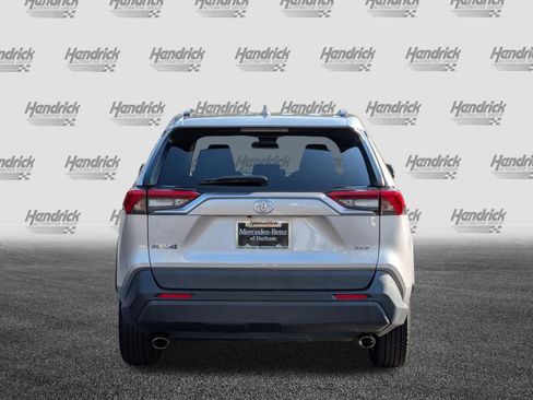 Used 2020 Toyota RAV4 XLE image 9