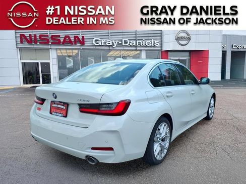 Used 2025 BMW 330i Sedan RWD image 7