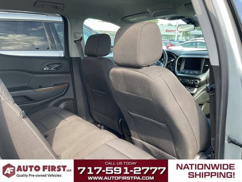 Used 2023 GMC Acadia SLE w/ Driver Convenience Package AWD/4WD image 16
