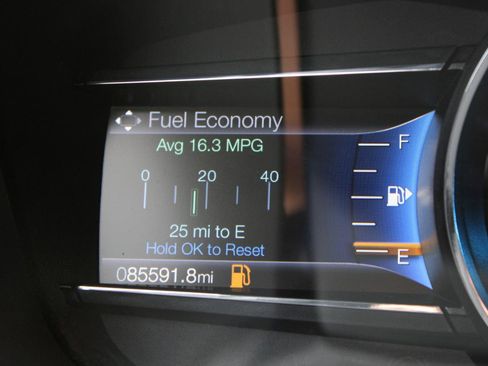 Used 2018 Ford Explorer XLT w/ Equipment Group 201A AWD/4WD image 25