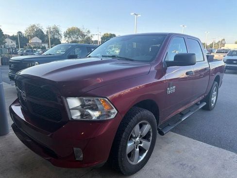 Used 2017 RAM 1500 Express AWD/4WD image 3