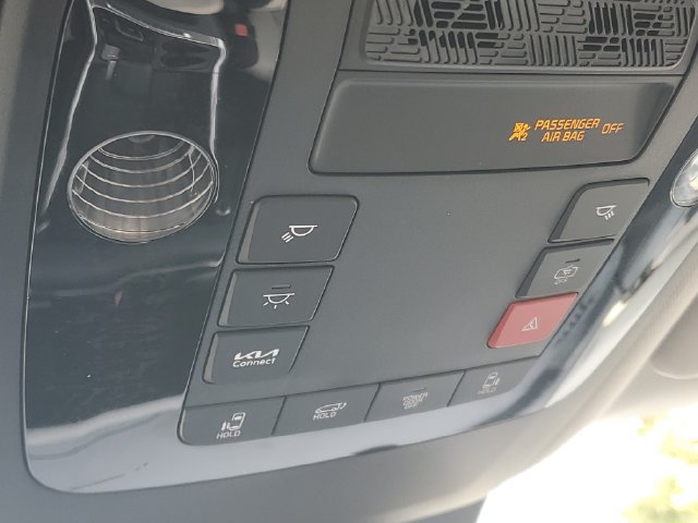 Certified 2026 Kia Carnival EX FWD image 31