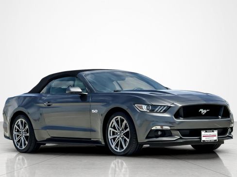 Used 2017 Ford Mustang GT Premium w/ Equipment Group 401A RWD image 9