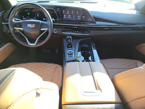 Used 2024 Cadillac Escalade ESV Sport w/ LPO, ONYX Package image 11