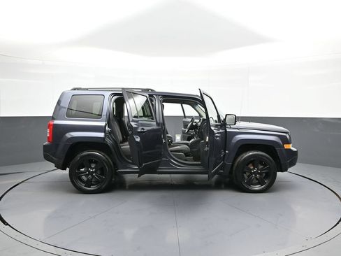 Used 2015 Jeep Patriot Sport w/ Power Value Group FWD image 41