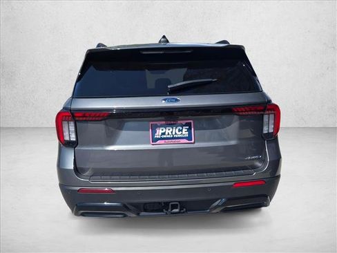 Used 2025 Ford Explorer ST-Line w/ ST-Line Street Pack image 7