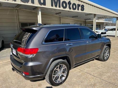 Used 2020 Jeep Grand Cherokee Overland AWD/4WD image 9