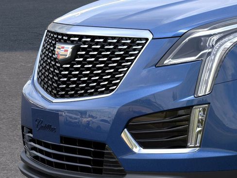 New 2026 Cadillac XT5 Luxury image 13