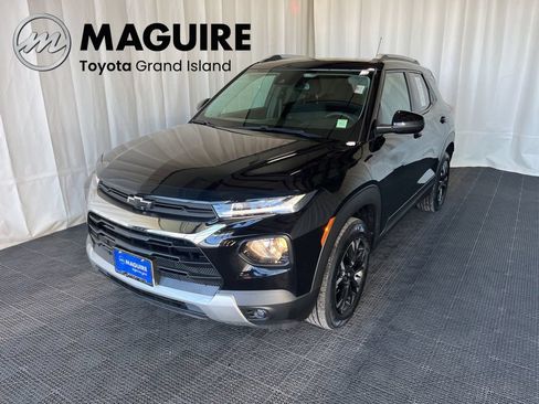 Used 2023 Chevrolet TrailBlazer LT w/ Convenience Package AWD/4WD image 1