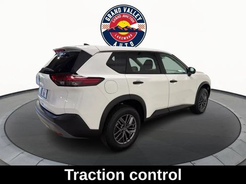 Used 2022 Nissan Rogue S AWD/4WD image 5