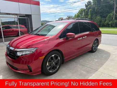 Used 2023 Honda Odyssey Elite image 2