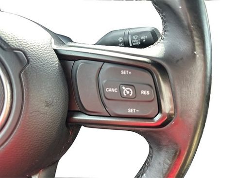 Used 2018 Jeep Wrangler Unlimited Sport S image 36