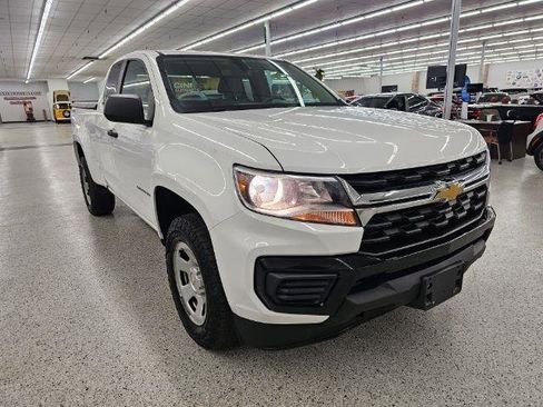 Used 2022 Chevrolet Colorado W/T w/ WT Convenience Package AWD/4WD image 3