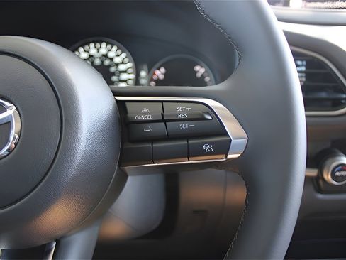 New 2025 MAZDA CX-30 AWD 2.5 S w/ Select Sport Pkg image 31