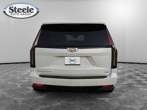 Used 2023 Cadillac Escalade ESV Sport w/ Touring Package image 4