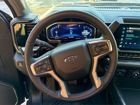 Used 2025 Chevrolet Silverado 2500 LTZ w/ LTZ Plus Package image 16