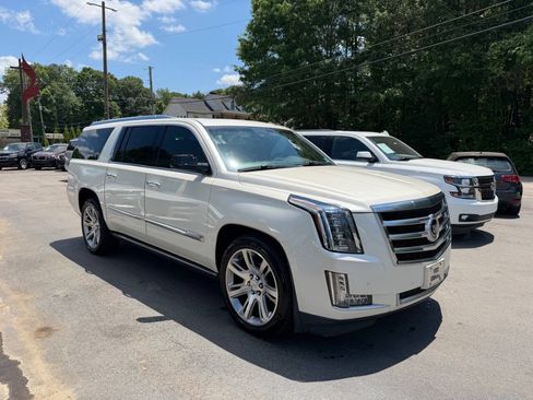 Used 2015 Cadillac Escalade ESV Premium AWD/4WD image 3