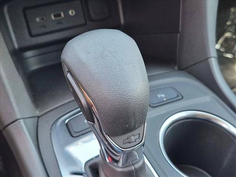 Used 2024 Chevrolet Equinox LT AWD/4WD image 12