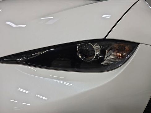 Used 2019 MAZDA MX-5 Miata RF Grand Touring image 30