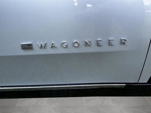 New 2023 Jeep Wagoneer Series III w/ Premium Group I image 11