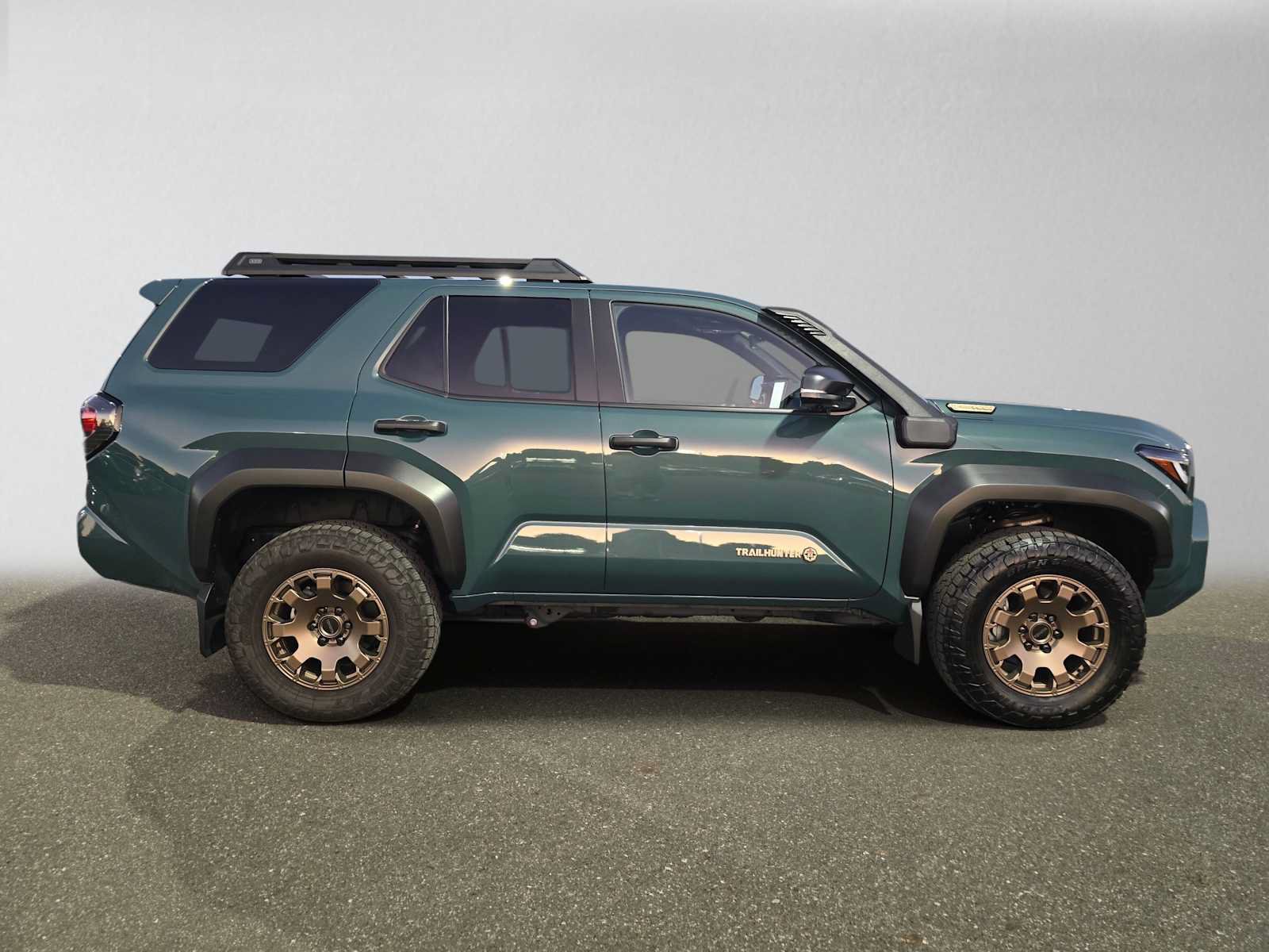 Used 2026 Toyota 4Runner Trailhunter AWD/4WD image 2