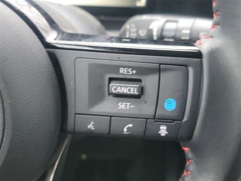 Certified 2025 Nissan Kicks SR image 15