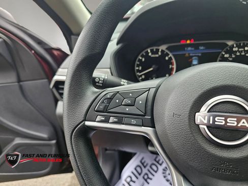 Used 2025 Nissan Altima 2.5 SV FWD image 18
