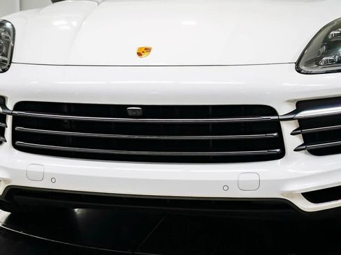 Used 2023 Porsche Cayenne S Platinum image 8