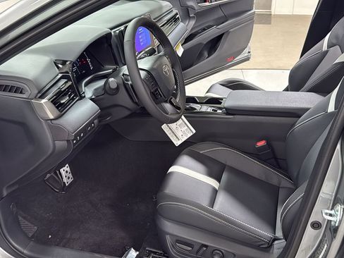 New 2026 Toyota Camry SE image 12