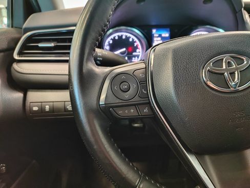 Used 2020 Toyota Camry SE FWD image 19