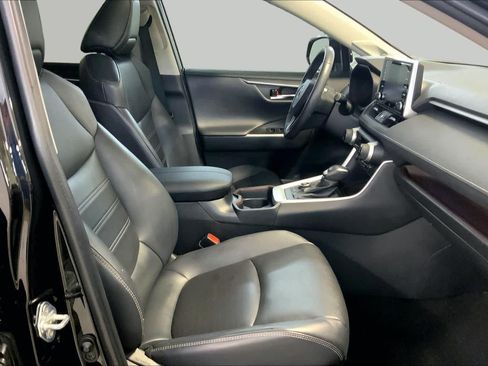 Used 2021 Toyota RAV4 Limited w/ Limited Grade Weather Package AWD/4WD image 8