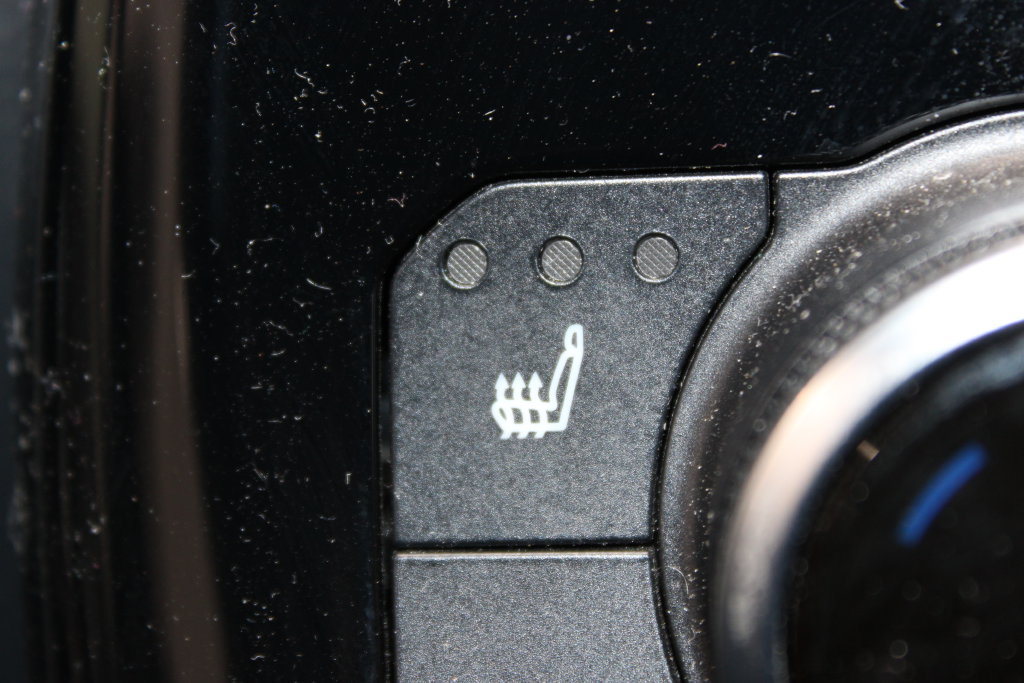 Used 2020 Toyota Highlander XLE FWD image 30