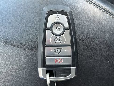 Used 2023 Ford Explorer XLT w/ Equipment Group 202A RWD image 34