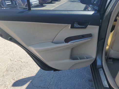 Used 2012 Toyota Camry XLE image 10