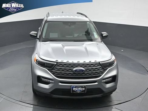 Used 2024 Ford Explorer XLT w/ Equipment Group 202A RWD image 10