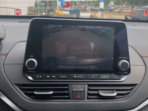 Used 2019 Nissan Altima 2.5 SR w/ SR Premium Package FWD image 14