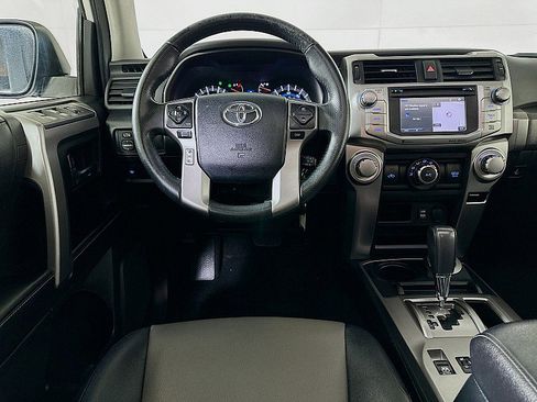 Used 2017 Toyota 4Runner SR5 Premium image 24