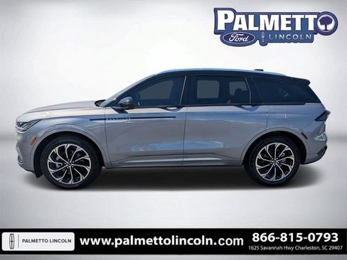 Certified 2024 Lincoln Nautilus Reserve w/ Equipment Group 202A AWD/4WD image 6