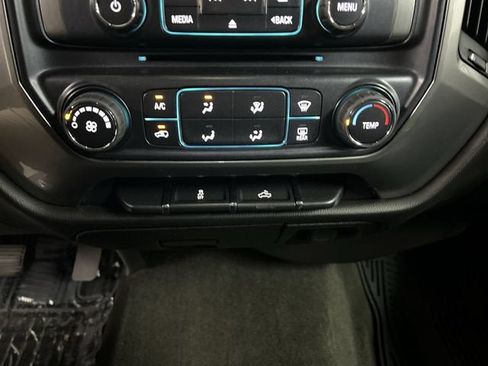 Certified 2018 Chevrolet Silverado 1500 LT w/ LT Convenience Package AWD/4WD image 17