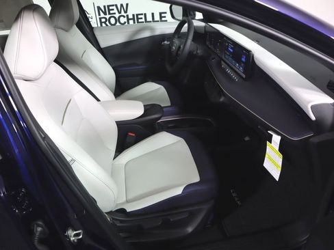 New 2026 Nissan Leaf SV+ w/ Floor Mat Package (SV+) image 26