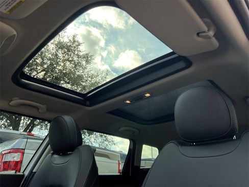 Used 2024 MINI Cooper Clubman S image 25