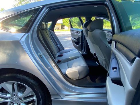 Used 2018 Honda Accord LX image 38