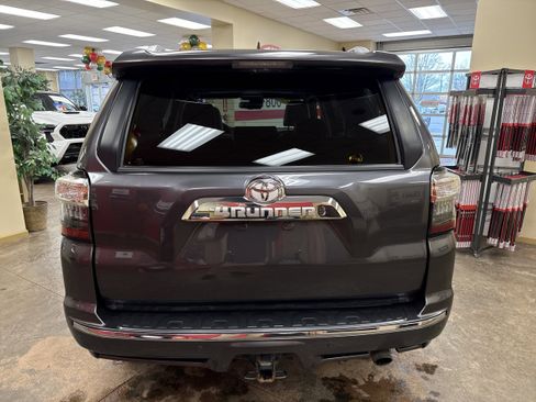 Used 2023 Toyota 4Runner Limited AWD/4WD image 11