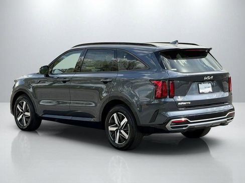 Certified 2023 Kia Sorento S w/ Panoramic Sunroof Package FWD image 5