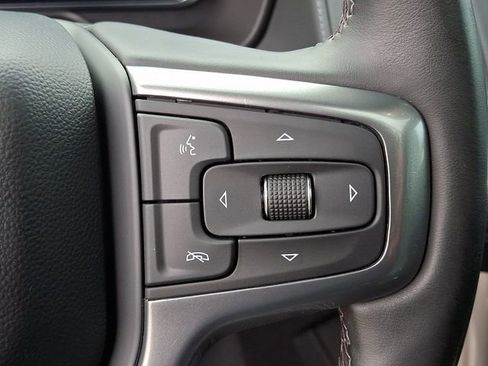 Used 2024 Chevrolet Suburban Z71 w/ Luxury Package image 21