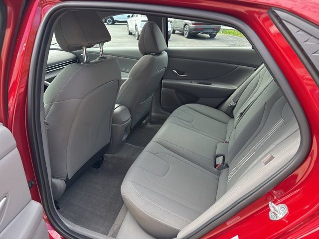 Certified 2024 Hyundai Elantra SEL w/ Convenience Package FWD image 14
