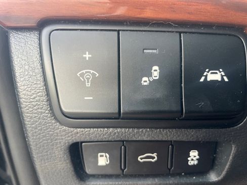 Used 2017 Kia Cadenza Technology FWD image 20