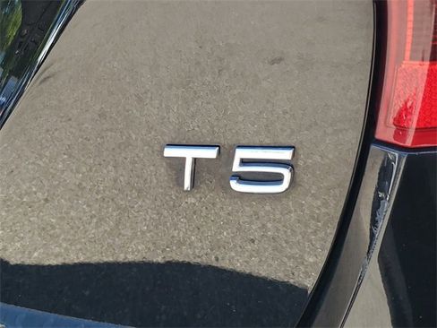 Used 2016 Volvo V60 T5 Premier image 6