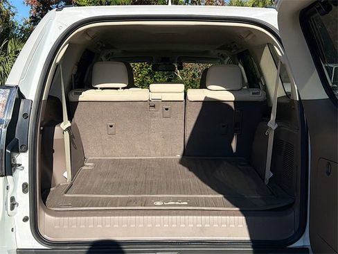 Used 2018 Lexus GX 460 image 12